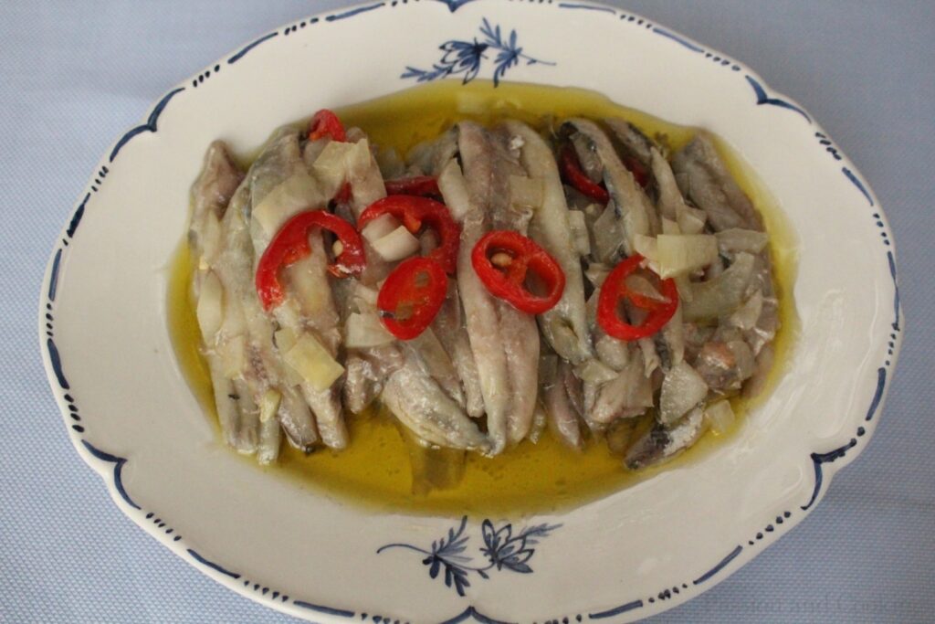 Alici Marinate con Cipolla e Peperoncino (Marinated Anchovies with ...