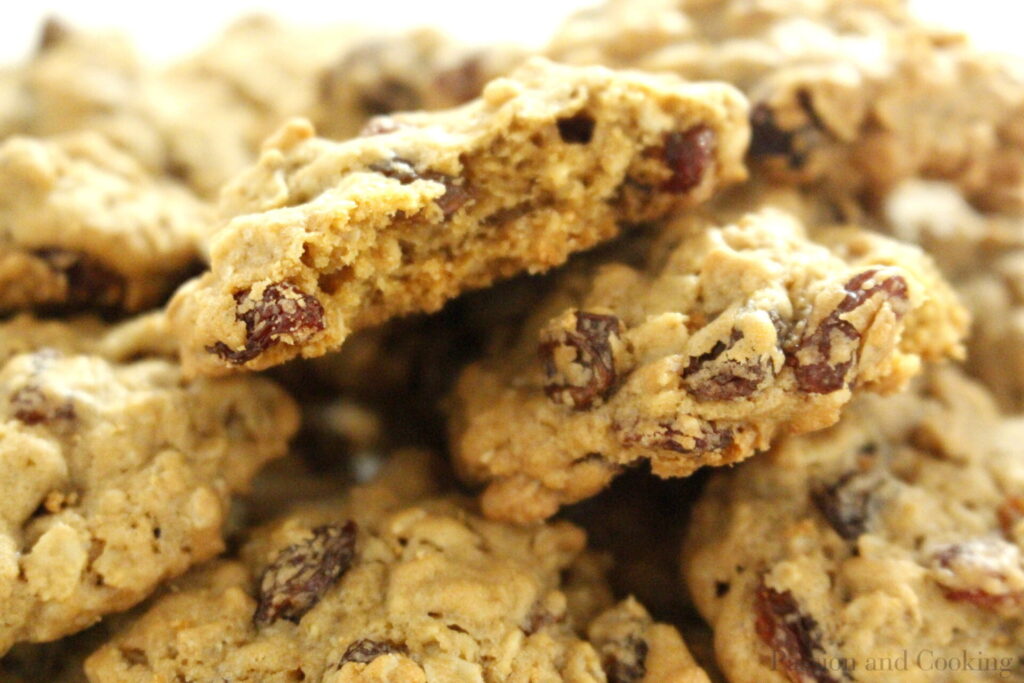 Oatmeal cookies with raisins