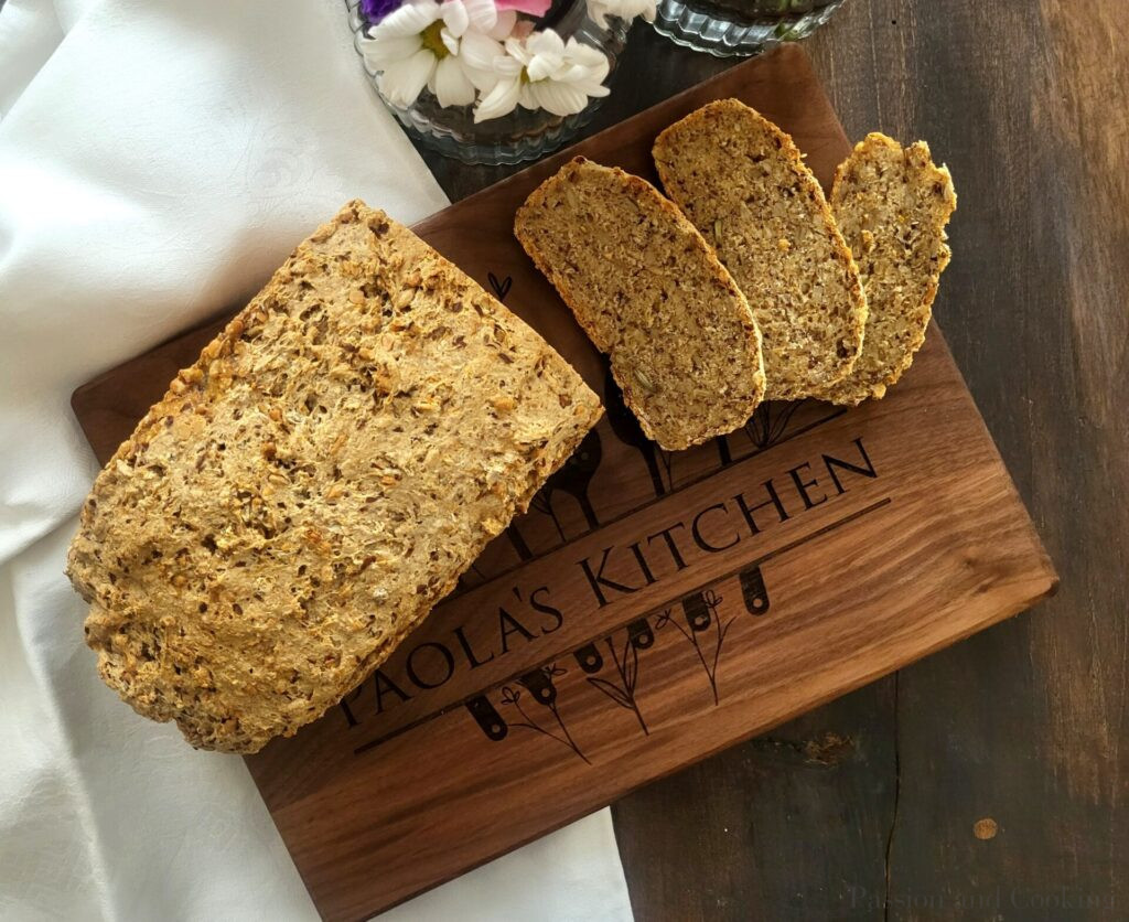 Homemade oatmeal and seeds bread